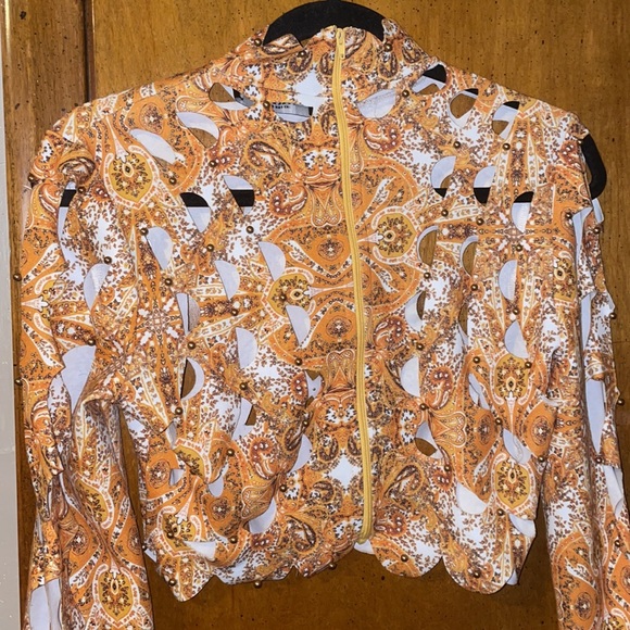 Akira Gold Crop - Picture 7 of 9